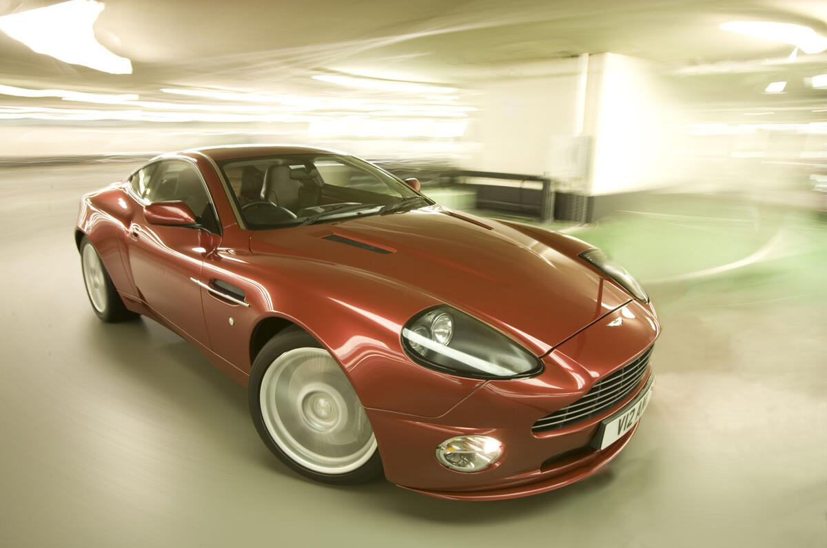 Aston Martin VanS fblt2 Aston Martin VanS fblt2