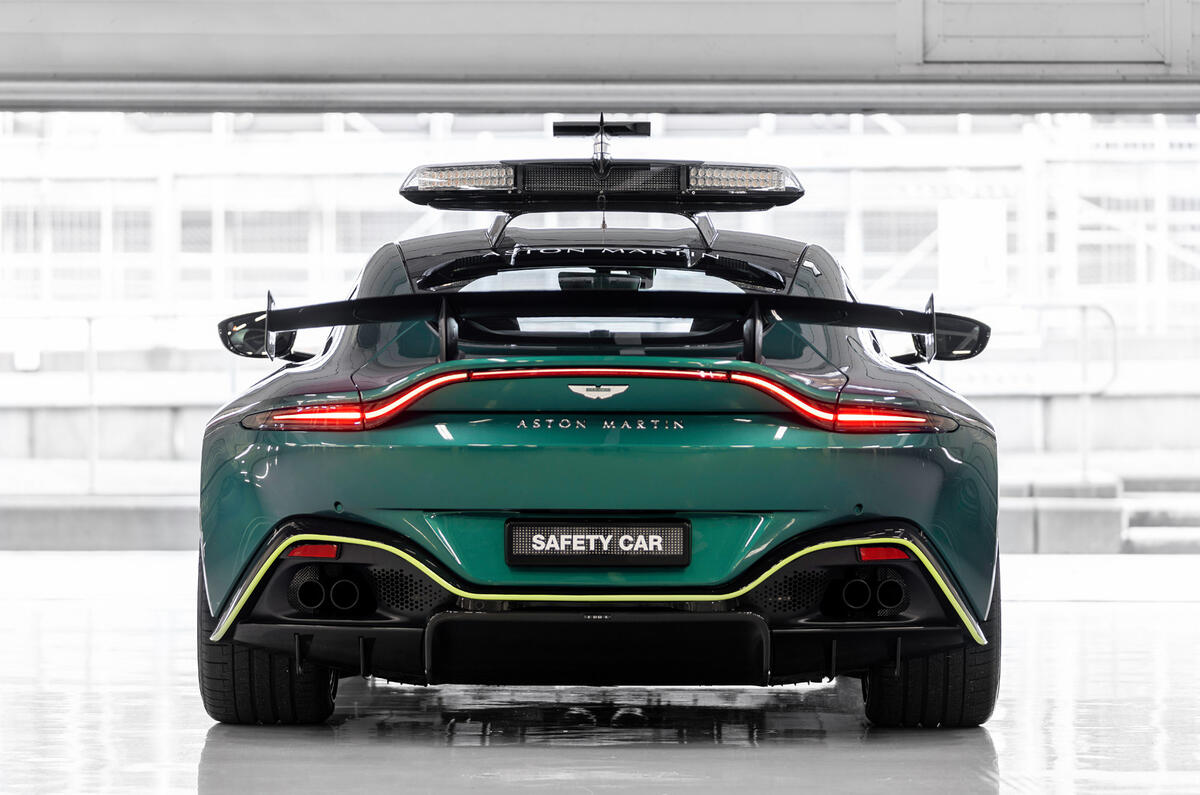 Aston Martin Vantage Official Safety Car of Formula One 07 Aston Martin Vantage Official Safety Car of Formula One 07