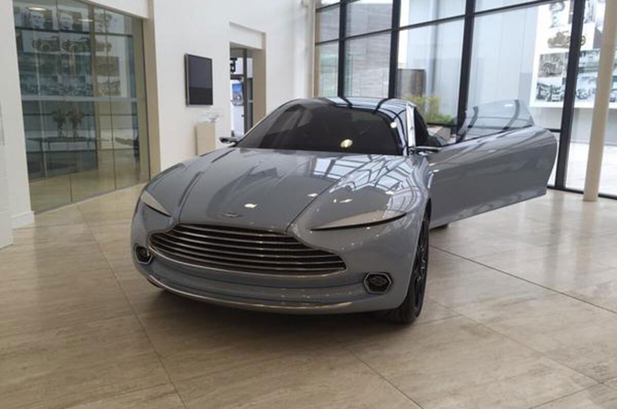 Aston Martin DBX
