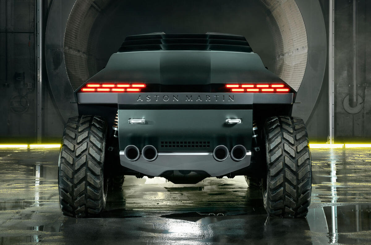 AstonMartin Dreadnought 04