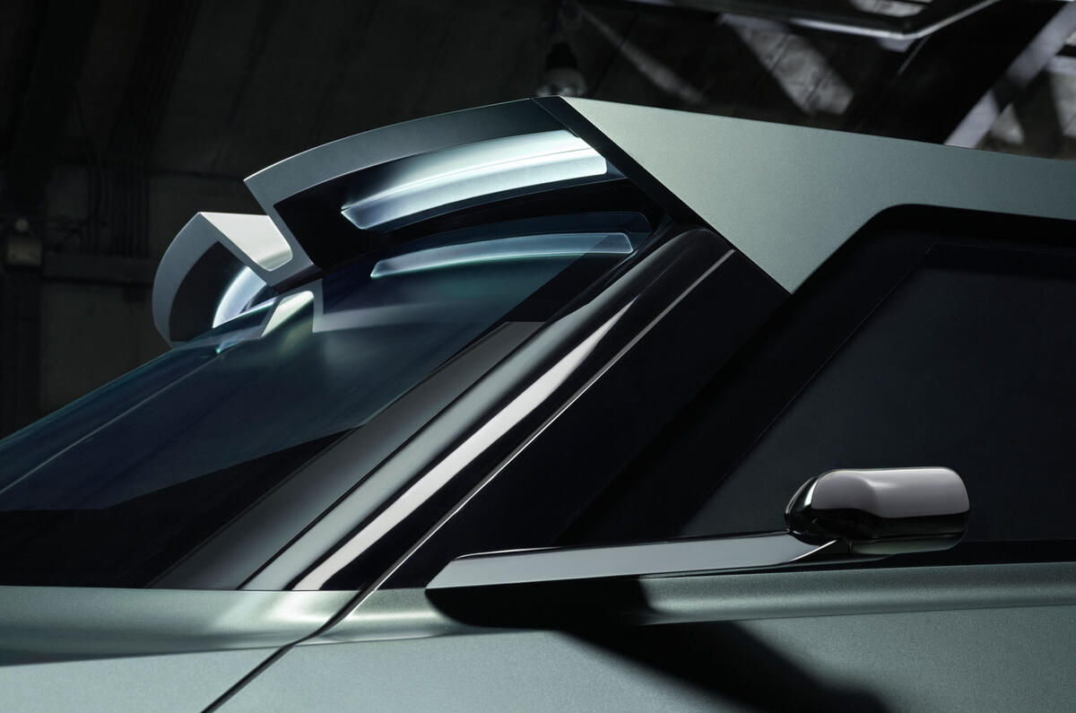 AstonMartin Dreadnought 11