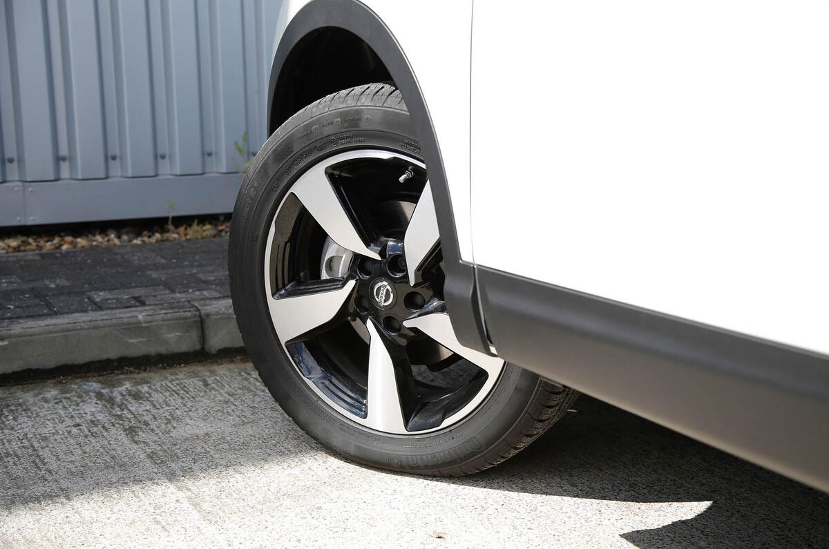 Seat Ateca vs Nissan Qashqai
