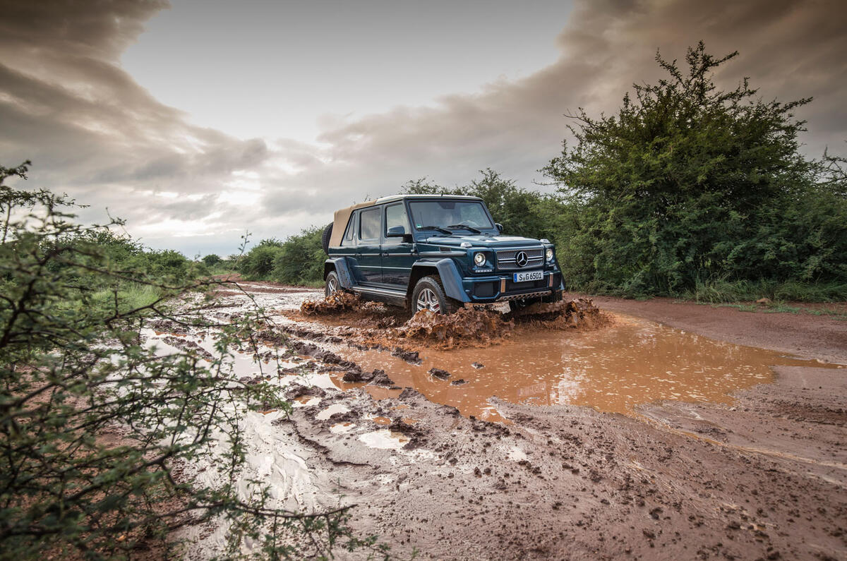 Mercedes-Maybach G650 Landaulet front view on muddy track