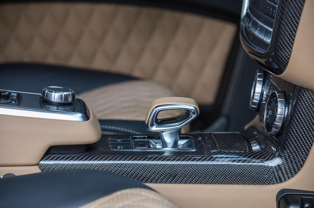 Mercedes-Maybach G650 Landaulet gear selectro