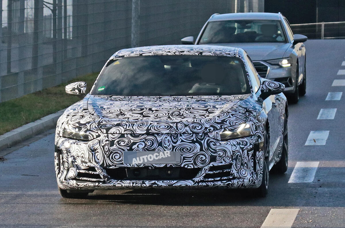2021 Audi E-tron GT camouflaged prototype - nose 2021 Audi E-tron GT camouflaged prototype - nose