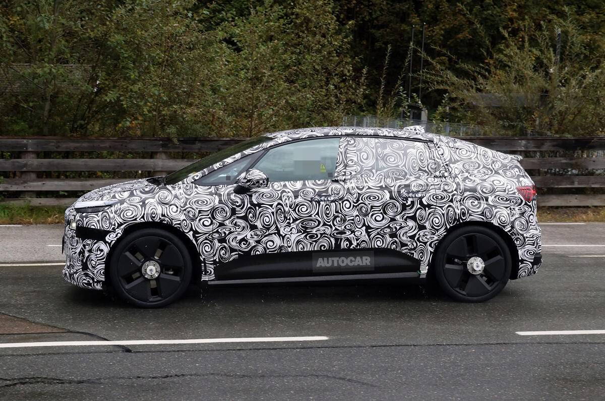 Audi prototype camo side tracking