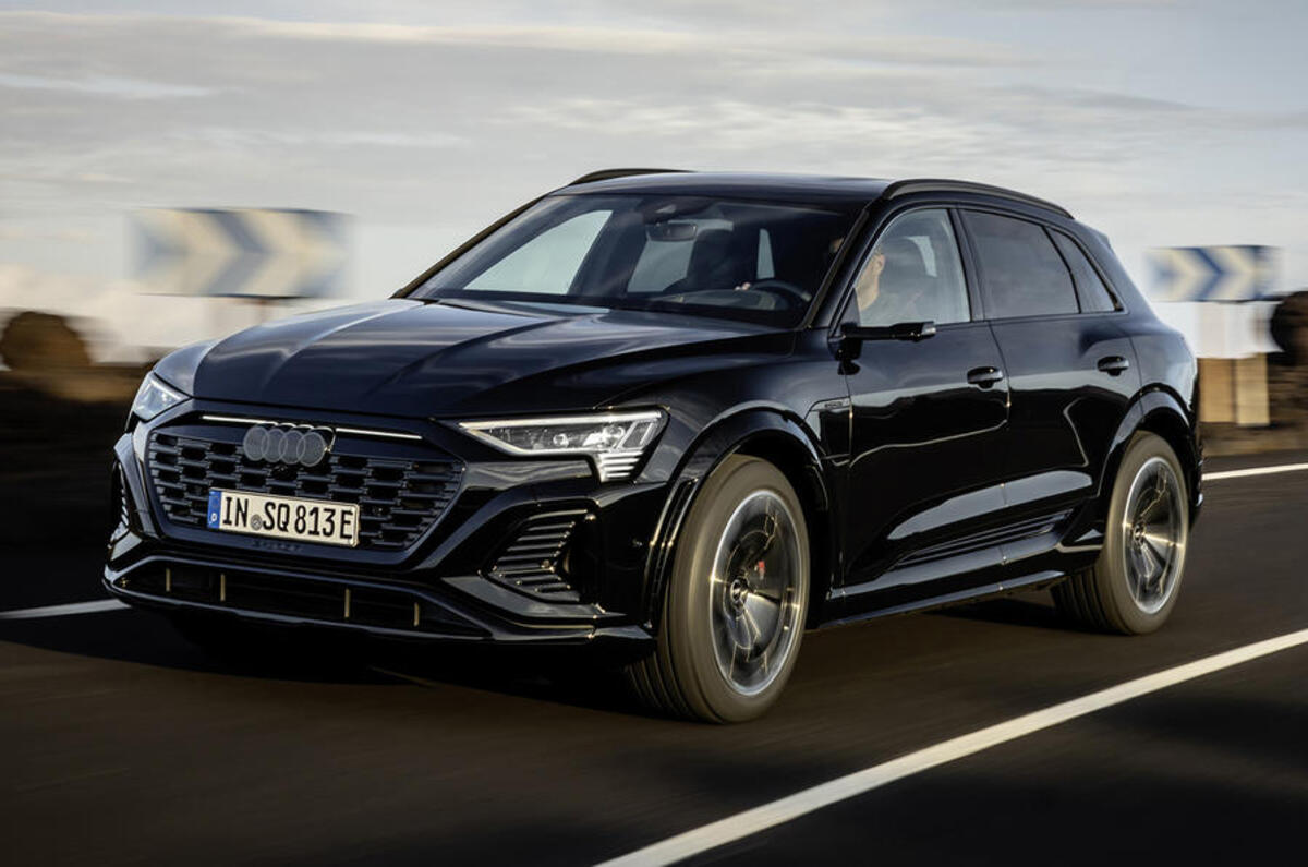 audi q8 e tron front quarter tracking