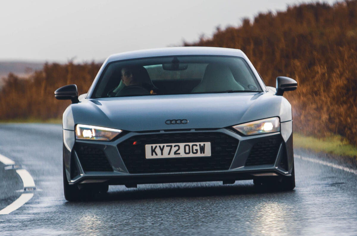 Audi R8 V10 Performance RWD Edition front tracking Audi R8 V10 Performance RWD Edition front tracking