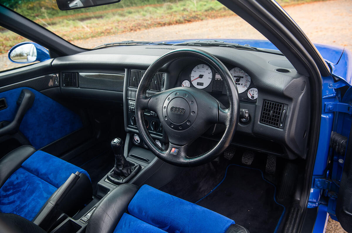 Audi RS2 interior Audi RS2 interior