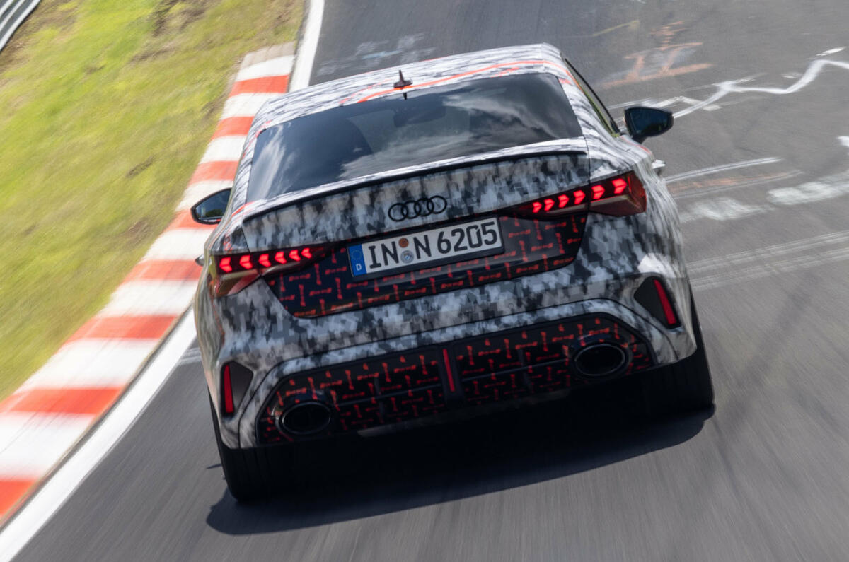 Audi RS3 facelift camo rear tracking Audi RS3 facelift camo rear tracking