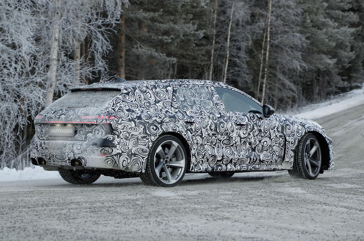 Audi RS6 PHEV camo rear quarter tracking Audi RS6 PHEV camo rear quarter tracking