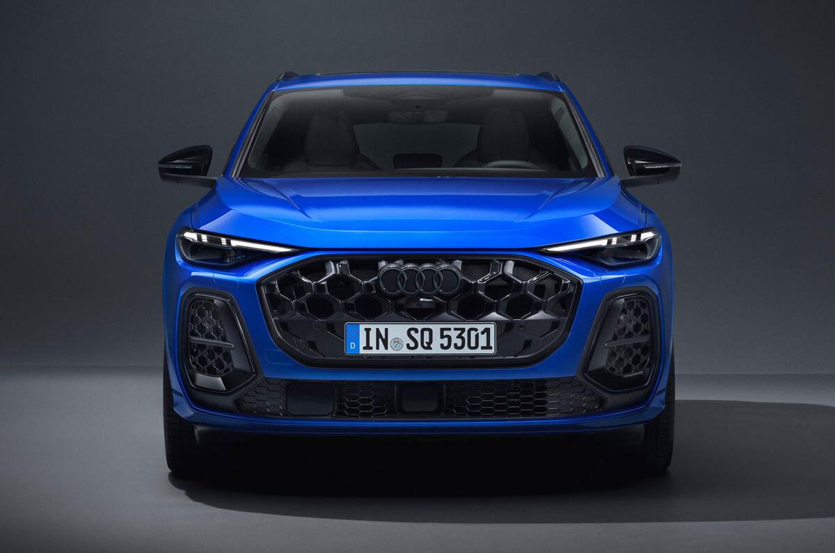 Audi SQ5 2025 front Audi SQ5 2025 front