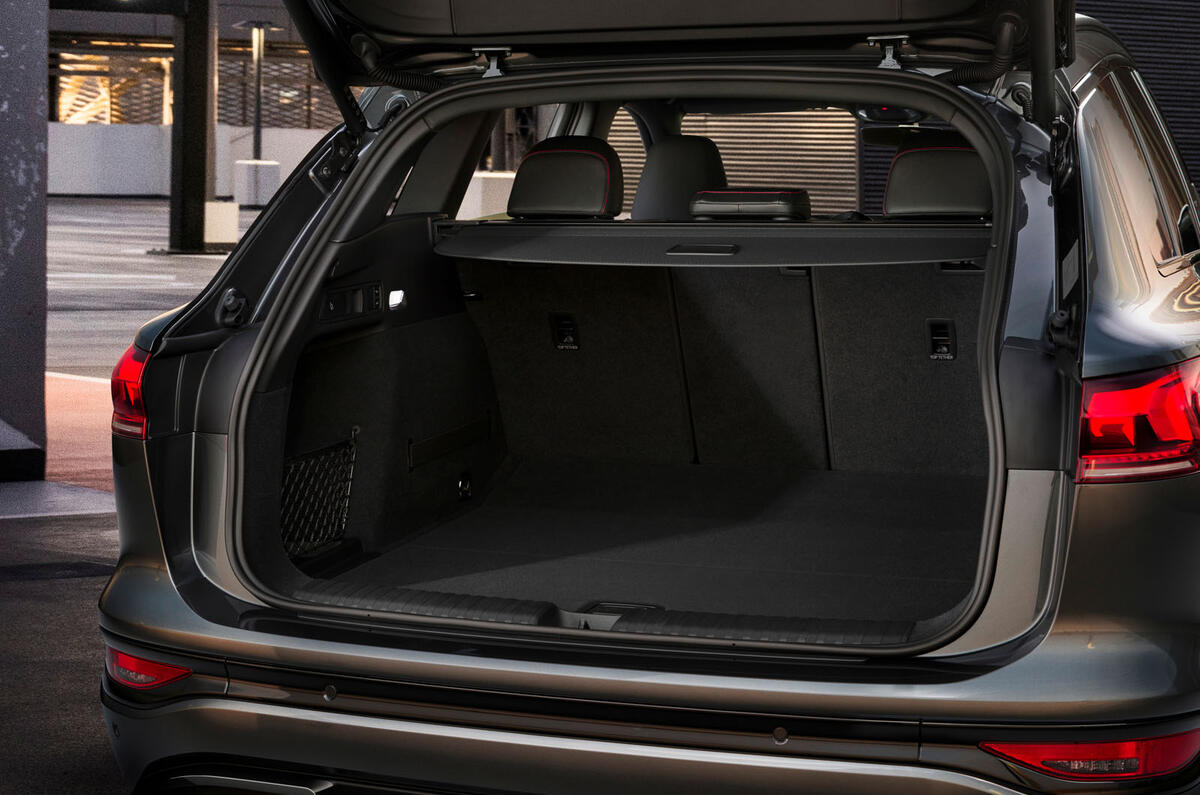 Audi SQ6 2024 boot