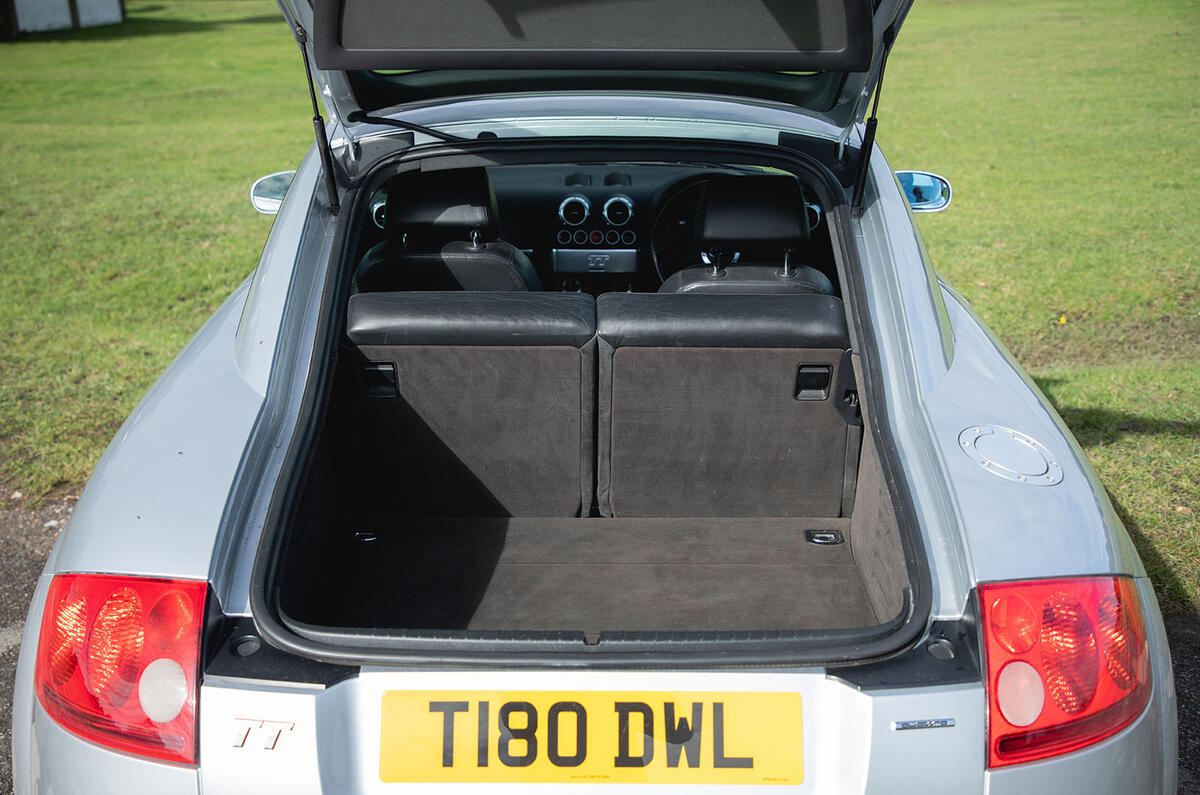 Audi TT boot Audi TT boot