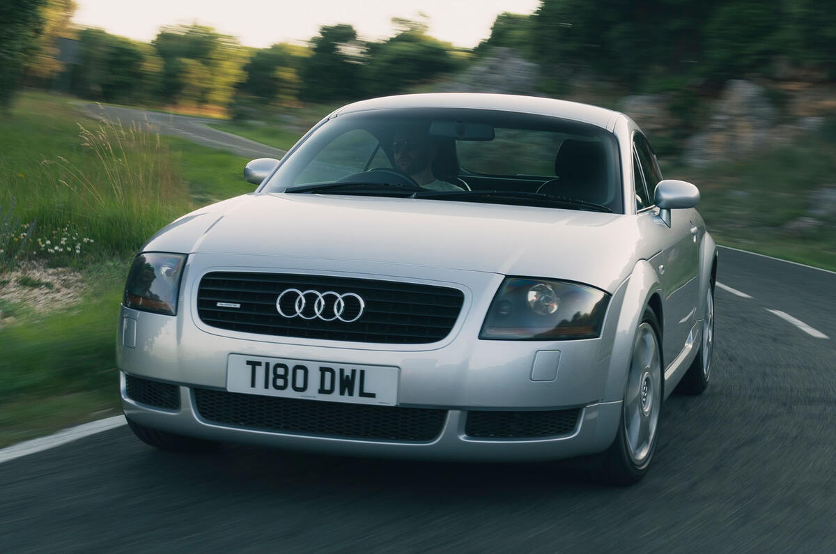 Audi TT Mk1 front quarter tracking
