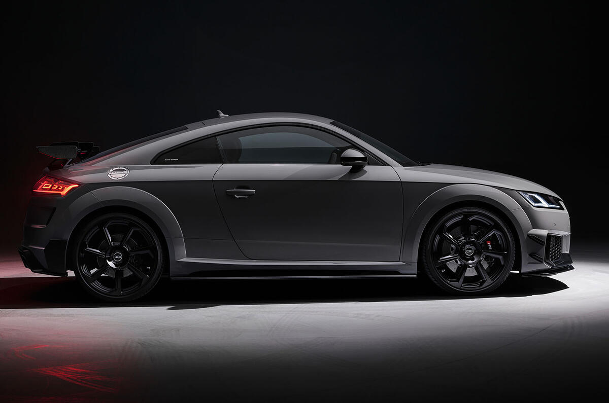 Audi TT RS Iconic side Audi TT RS Iconic side