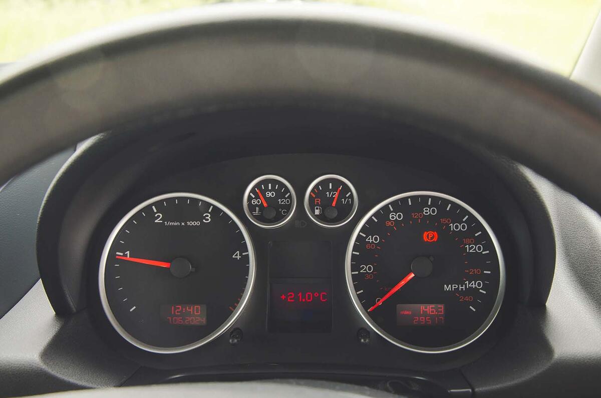 Audi A2 speedometer Audi A2 speedometer