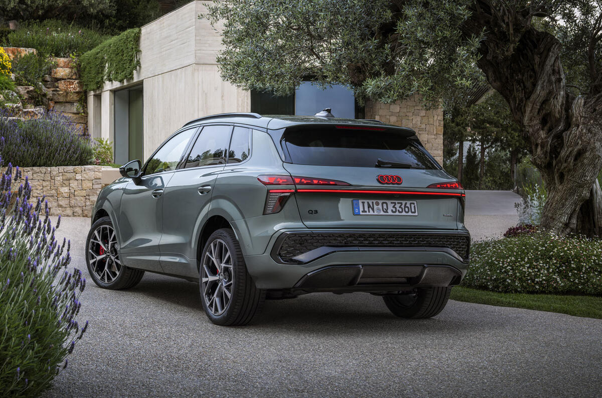 Audi Q3 2025 rear 3:4 2 Audi Q3 2025 rear 3:4 2