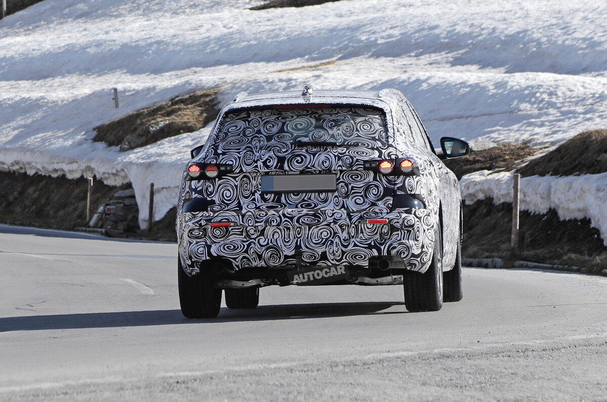 Audi Q5 prototype rear angle 91 Audi Q5 prototype rear angle 91