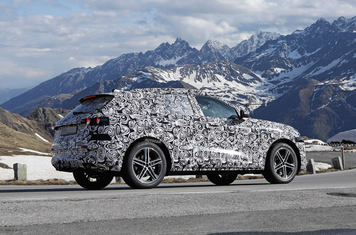 Audi Q5 prototype rear angle 94 Audi Q5 prototype rear angle 94