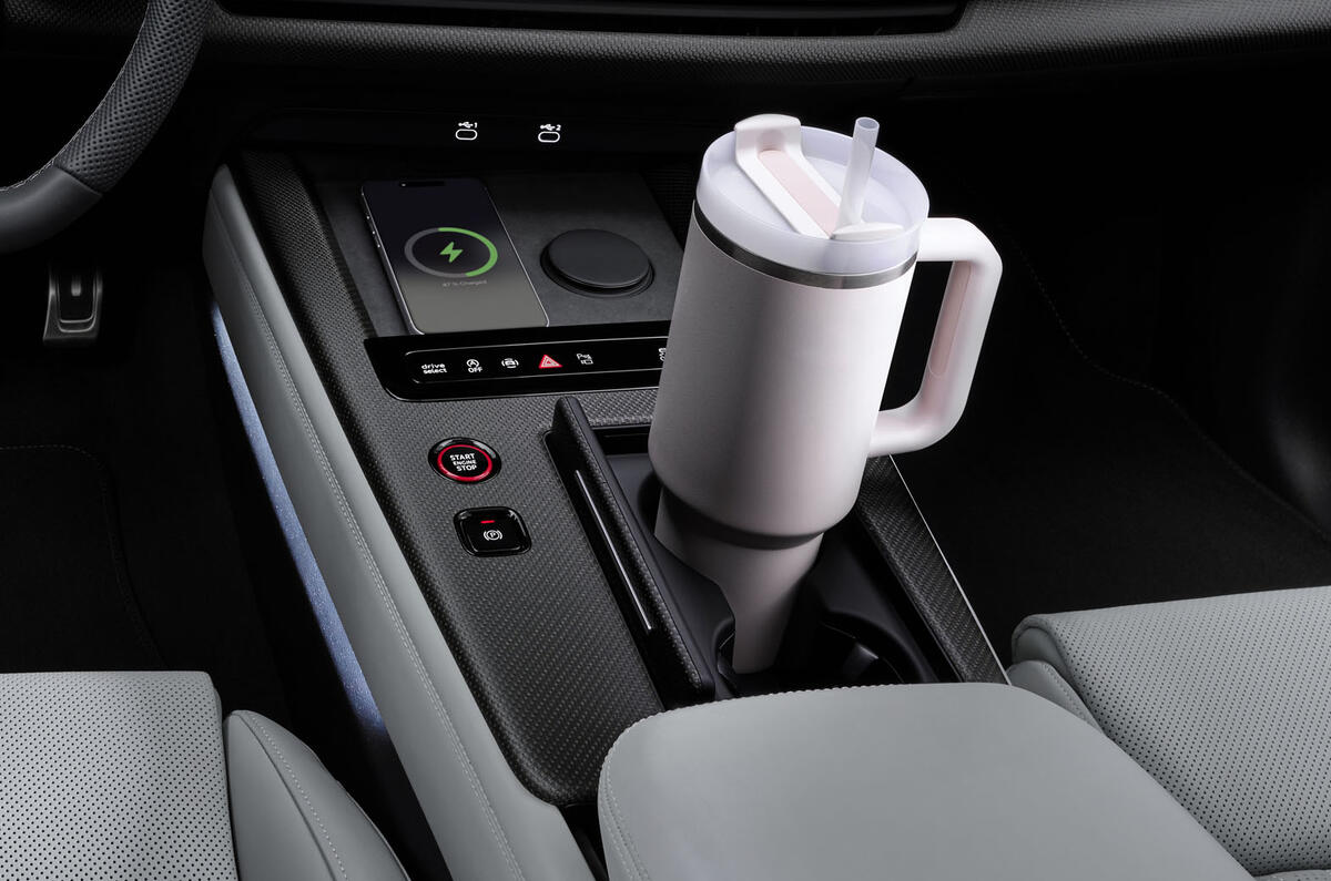 Audi Q9 interior13