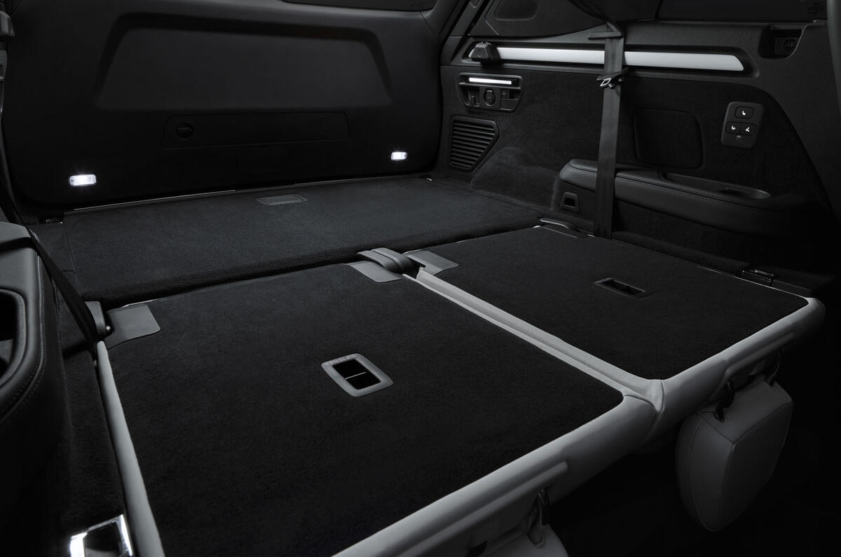 Audi Q9 interior3