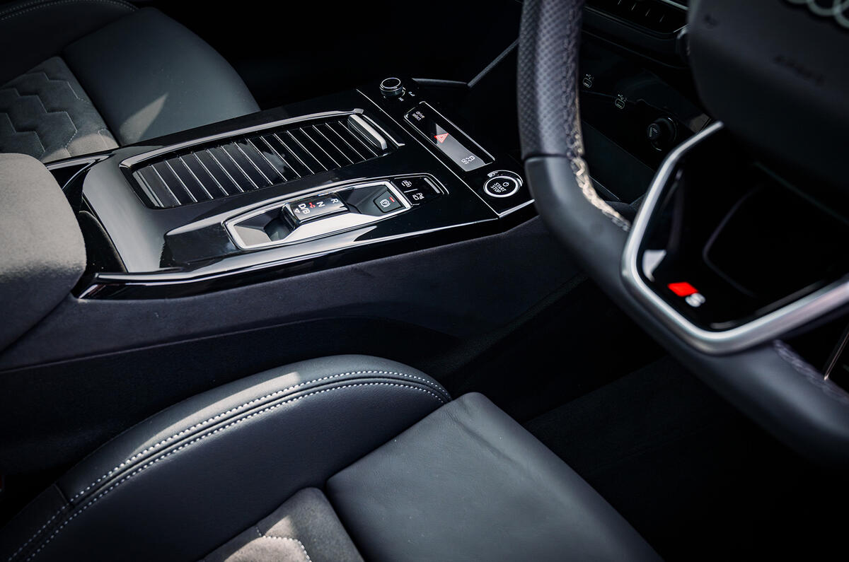 Audi A6 e-tron interior