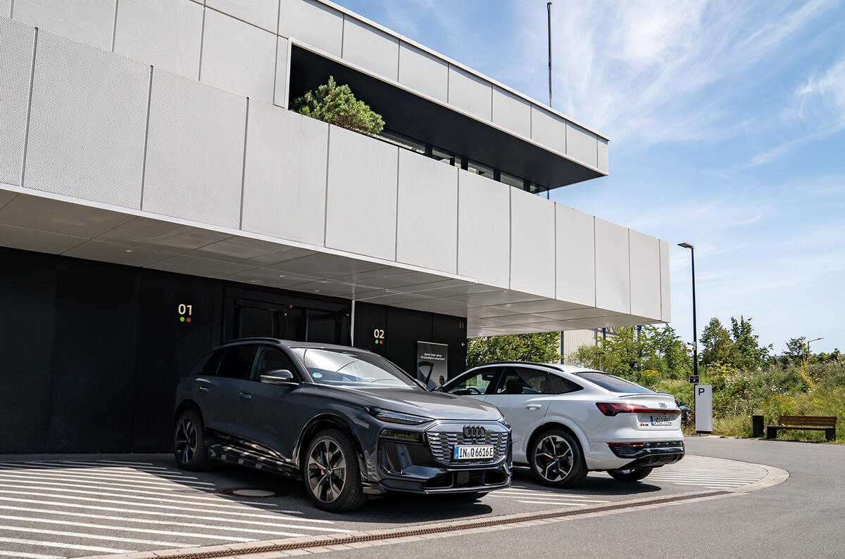 AutocarElectric AUDIQ6 GERMANY 11