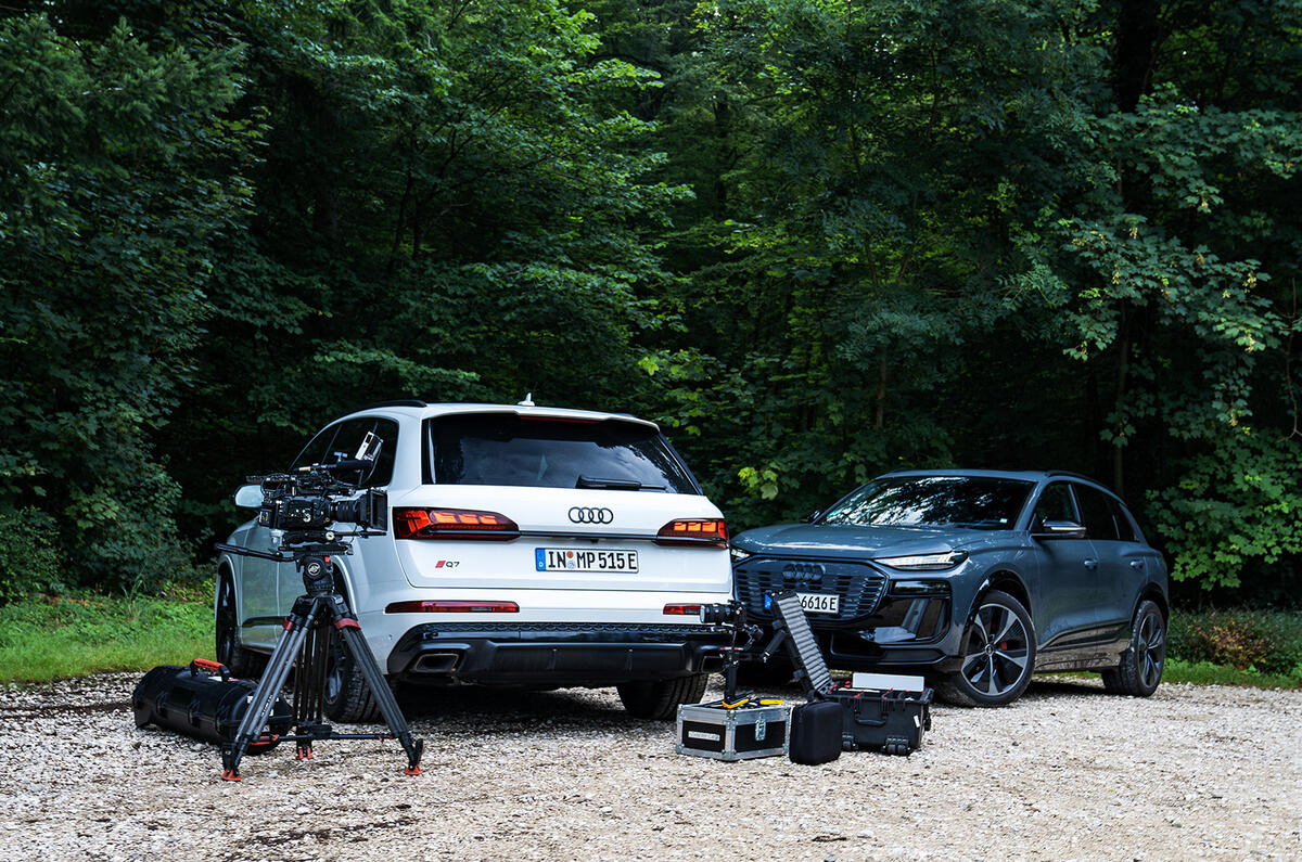 AutocarElectric AUDIQ7 GERMANY 1 AutocarElectric AUDIQ7 GERMANY 1