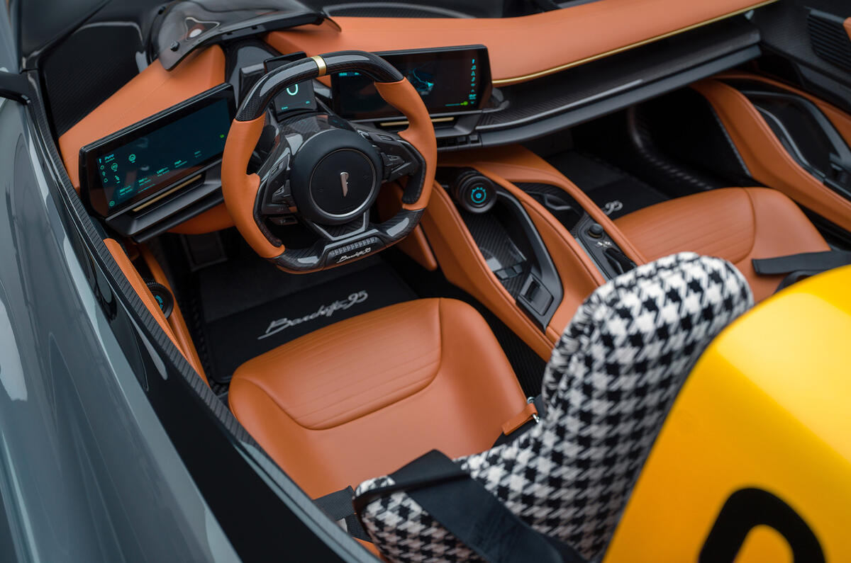 Automobili Pininfarina B95 cockpit Automobili Pininfarina B95 cockpit