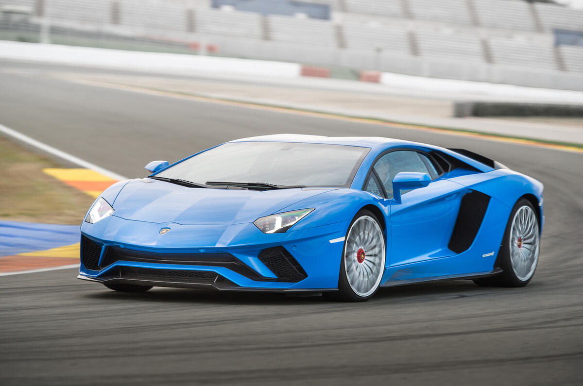 Lamborghini Aventador 2017 Beyaz Lamborghini Aventador 2017 Beyaz