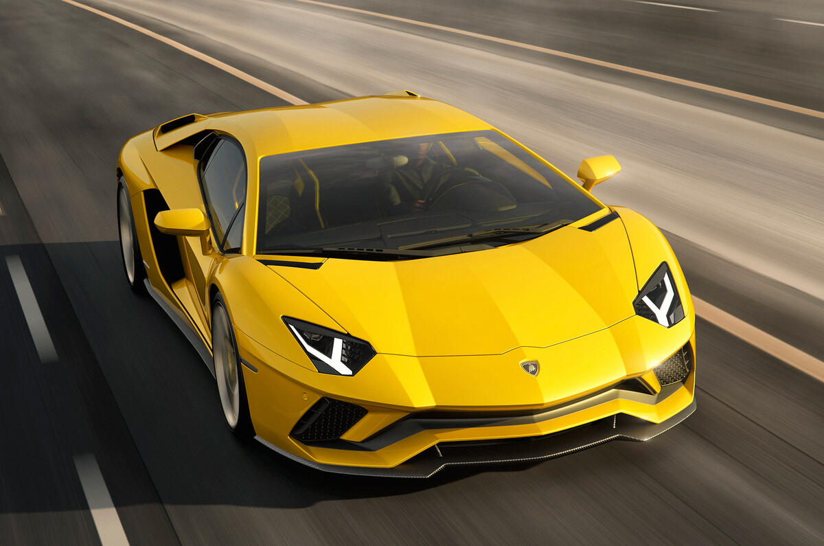 2017 Lamborghini Aventador S revealed with 730bhp