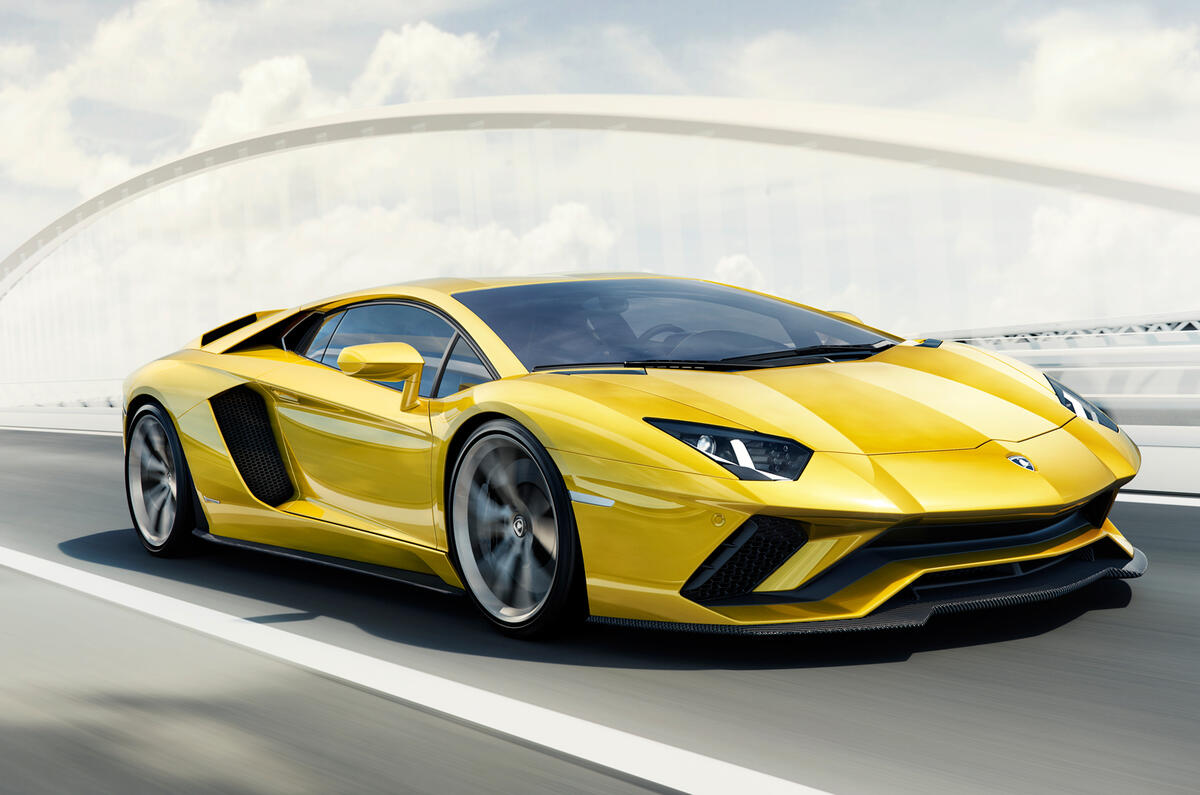 2017 Lamborghini Aventador S revealed with 730bhp