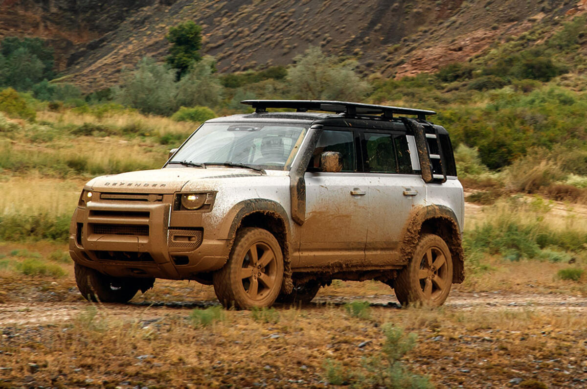 Land Rover Defender 