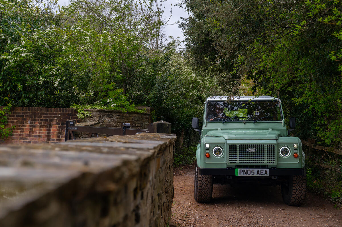 Bedeo Defender front narrow track Bedeo Defender front narrow track