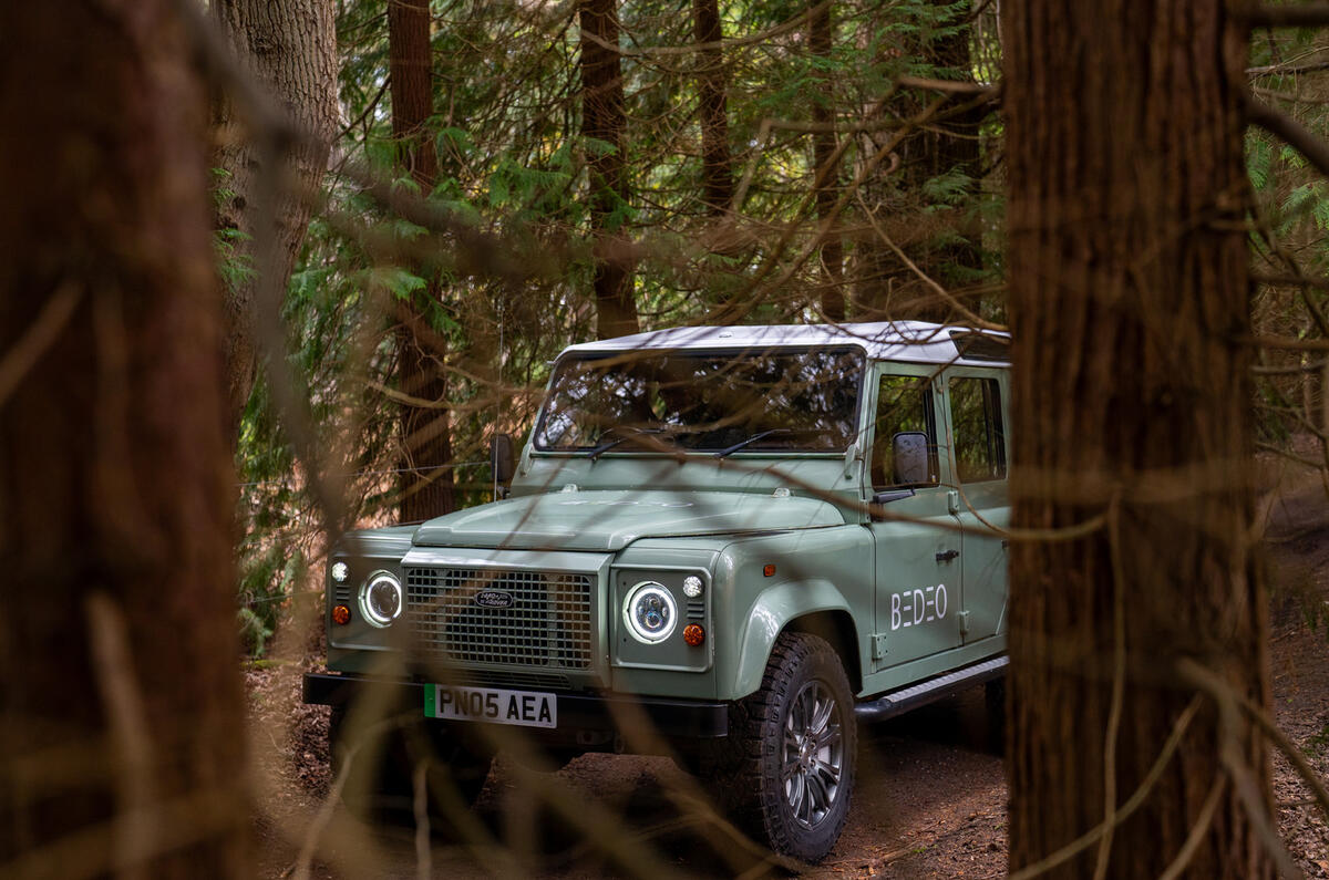 Bedeo Defender front woods 2 Bedeo Defender front woods 2