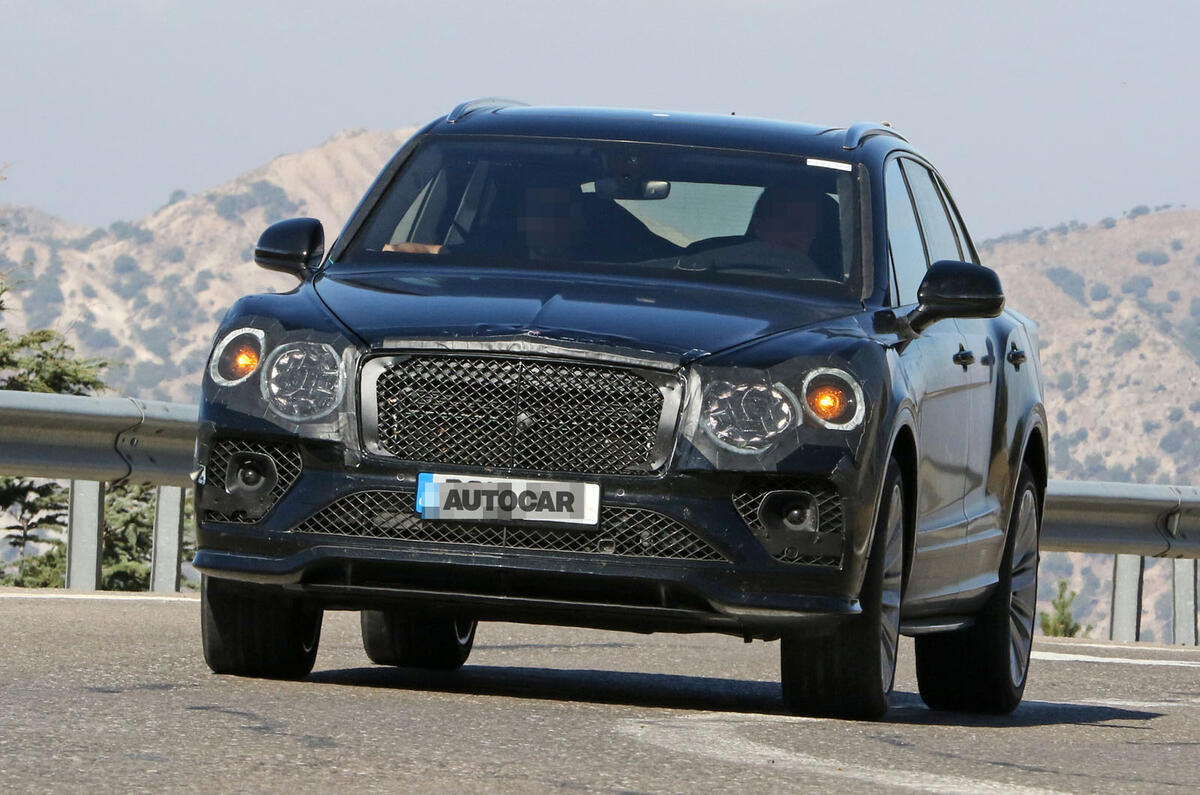Bentley Bentayga facelift prototype spy shot - front