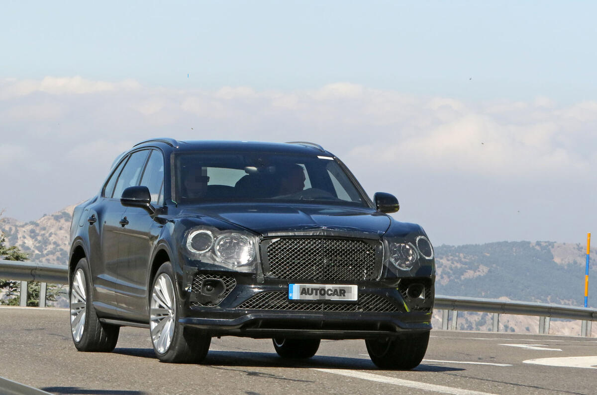 Bentley Bentayga facelift prototype spy shot - front