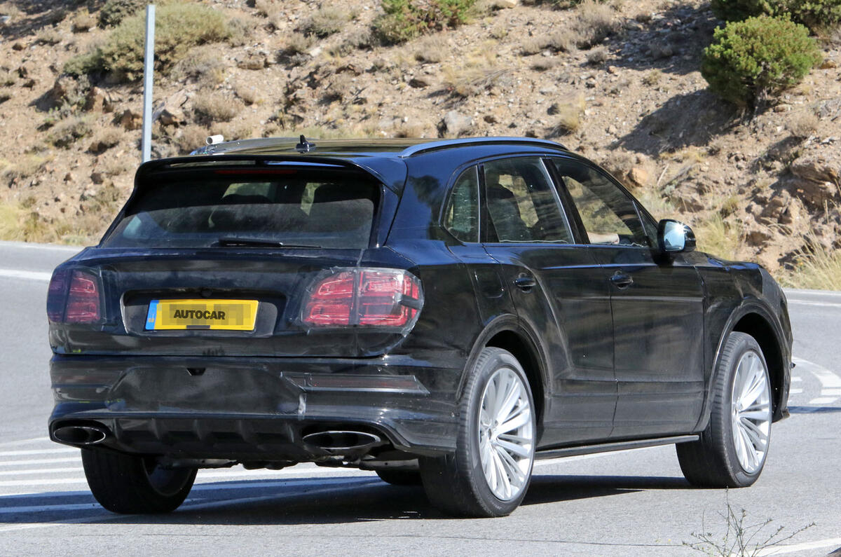 Bentley Bentayga facelift prototype spy shot - rear