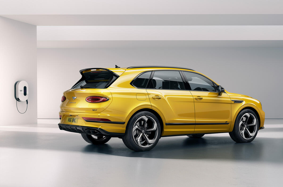 Bentayga Hybrid rear Bentayga Hybrid rear
