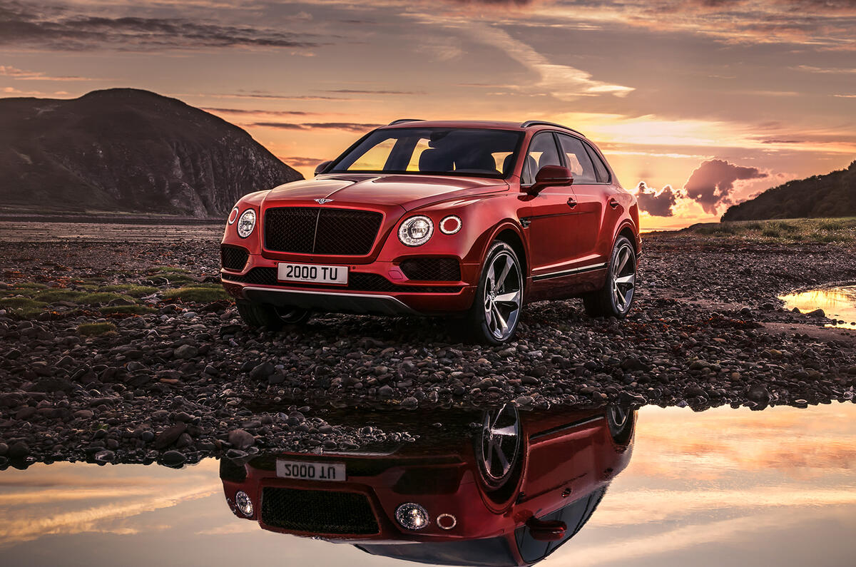 Bentley Bentayga V8 revealed with 542bhp
