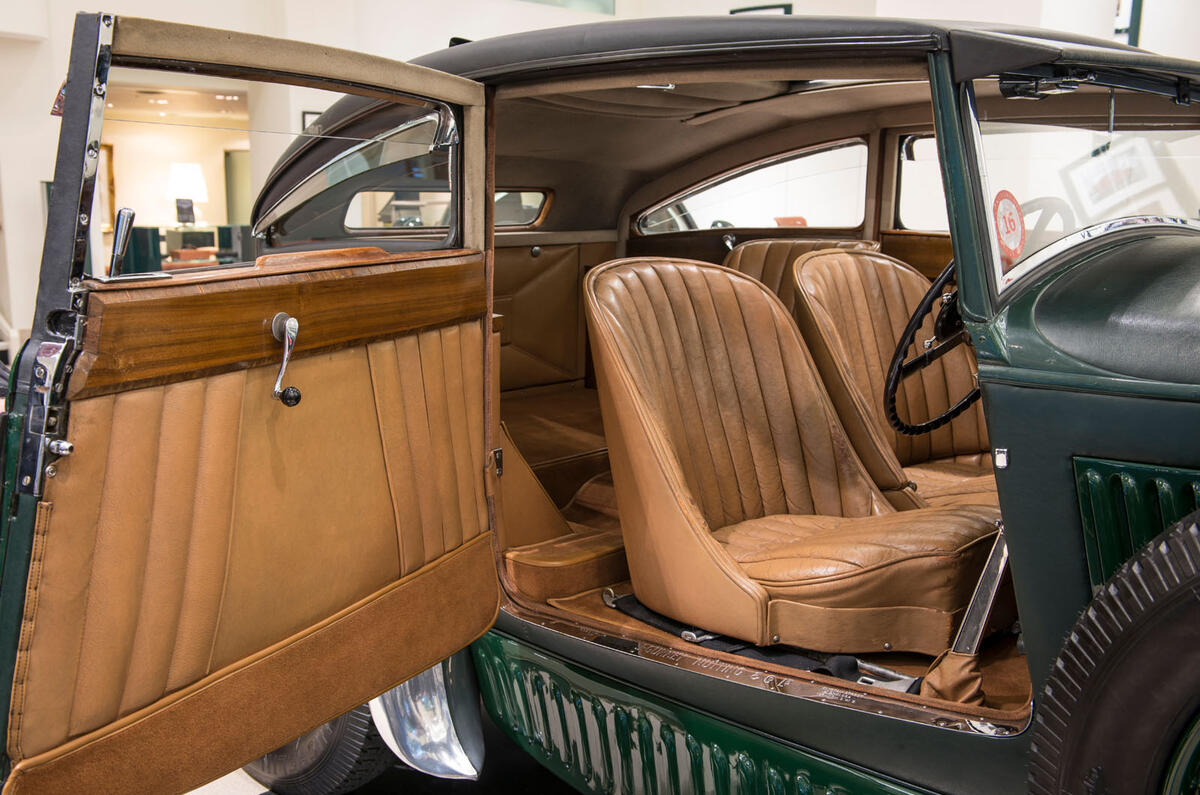 Bentley Blue Train Special London detail 12 Bentley Blue Train Special London detail 12