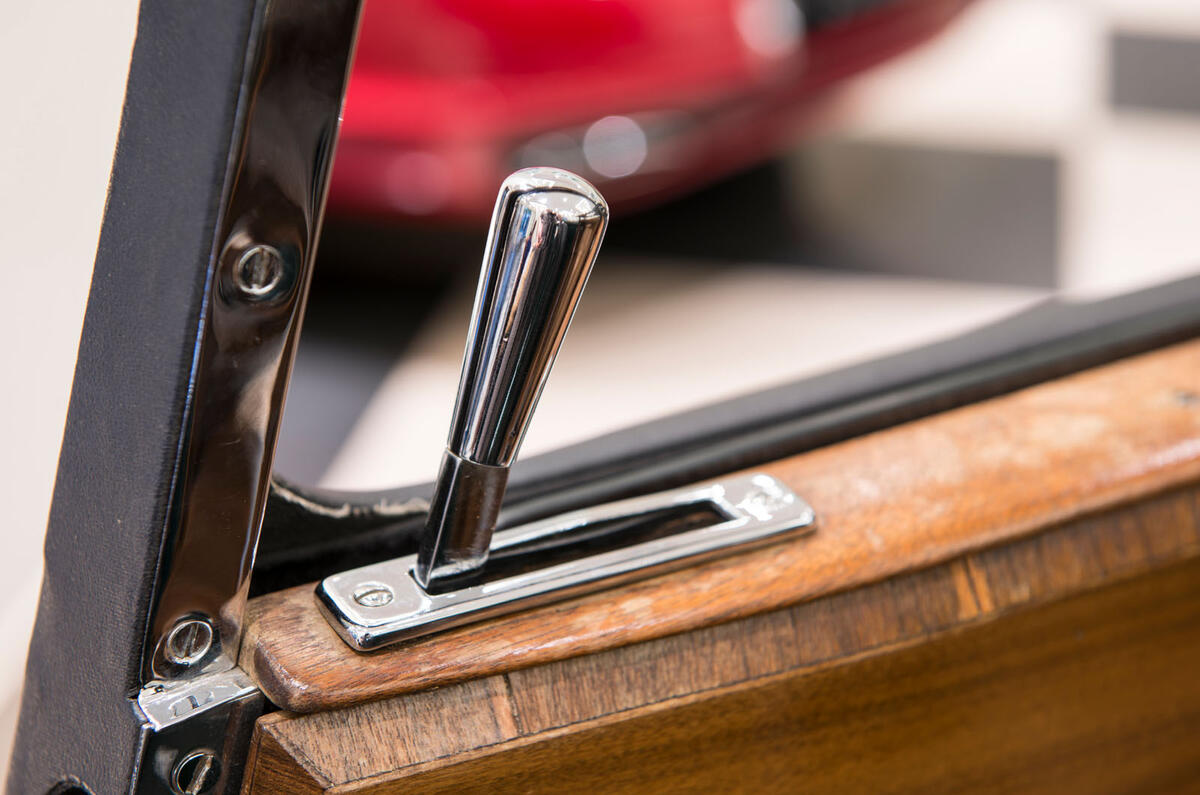 Bentley Blue Train Special London detail 16 Bentley Blue Train Special London detail 16