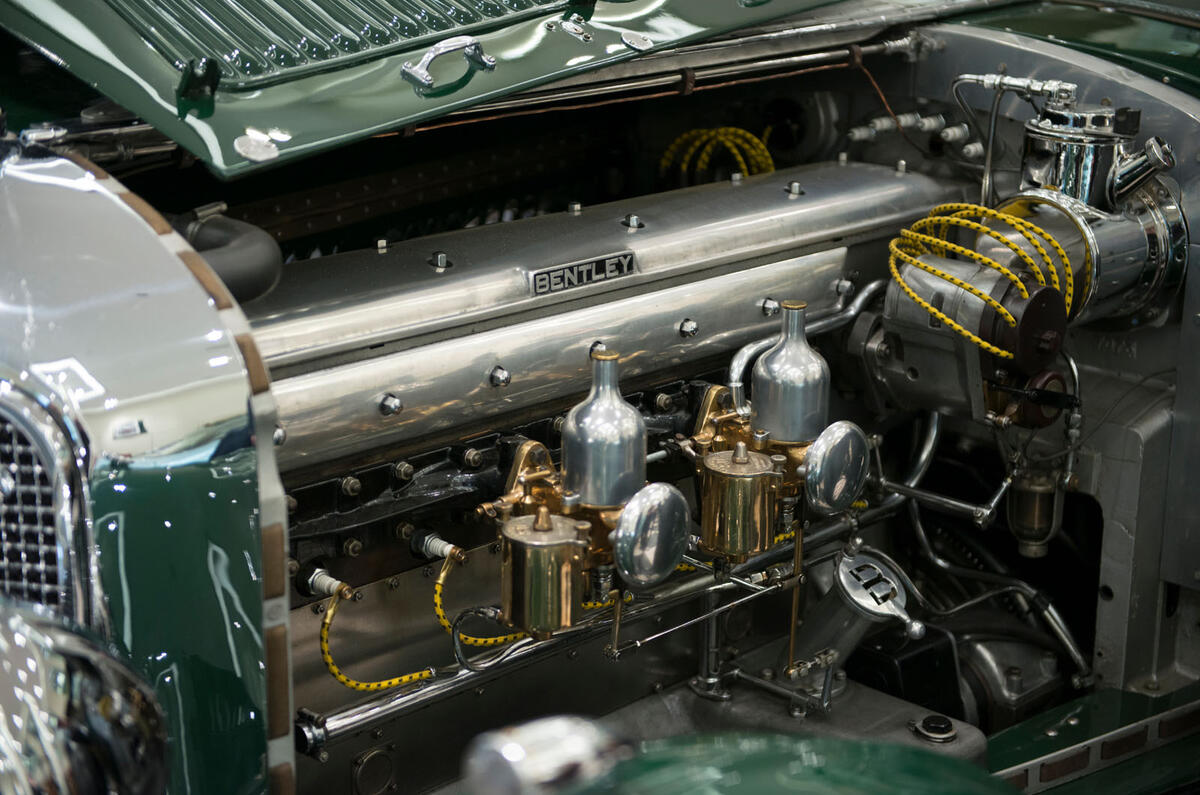 Bentley Blue Train Special London detail 18 Bentley Blue Train Special London detail 18