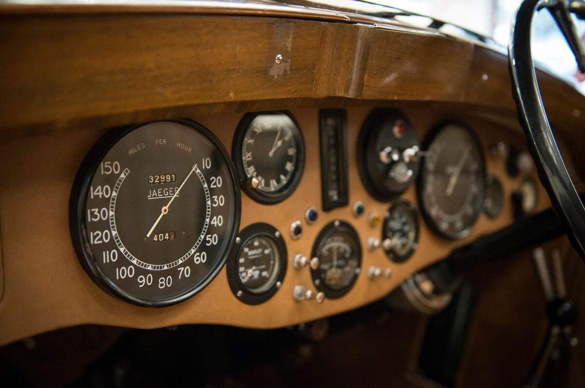 Bentley Blue Train Special London detail 19 Bentley Blue Train Special London detail 19