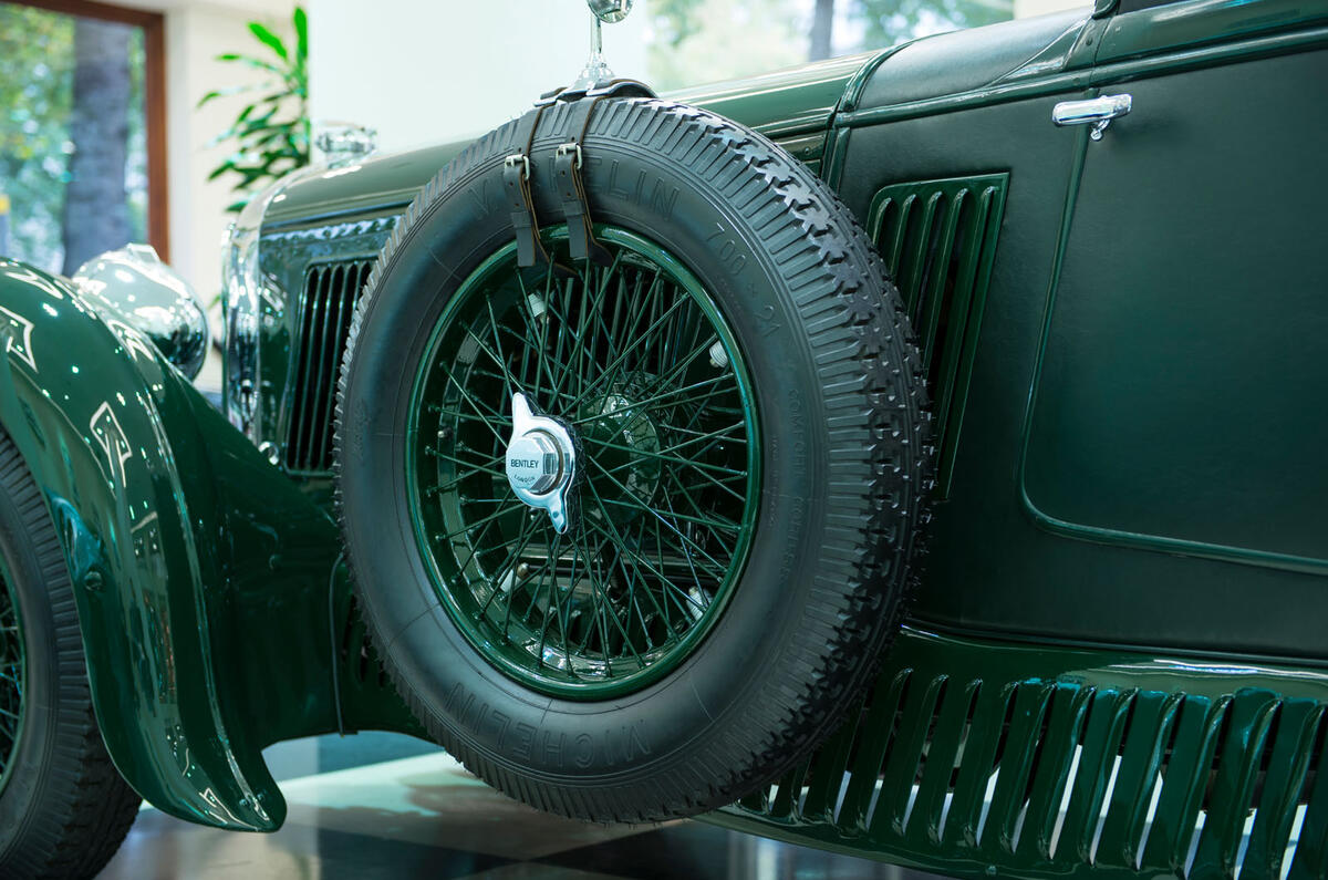 Bentley Blue Train Special London detail 5 Bentley Blue Train Special London detail 5