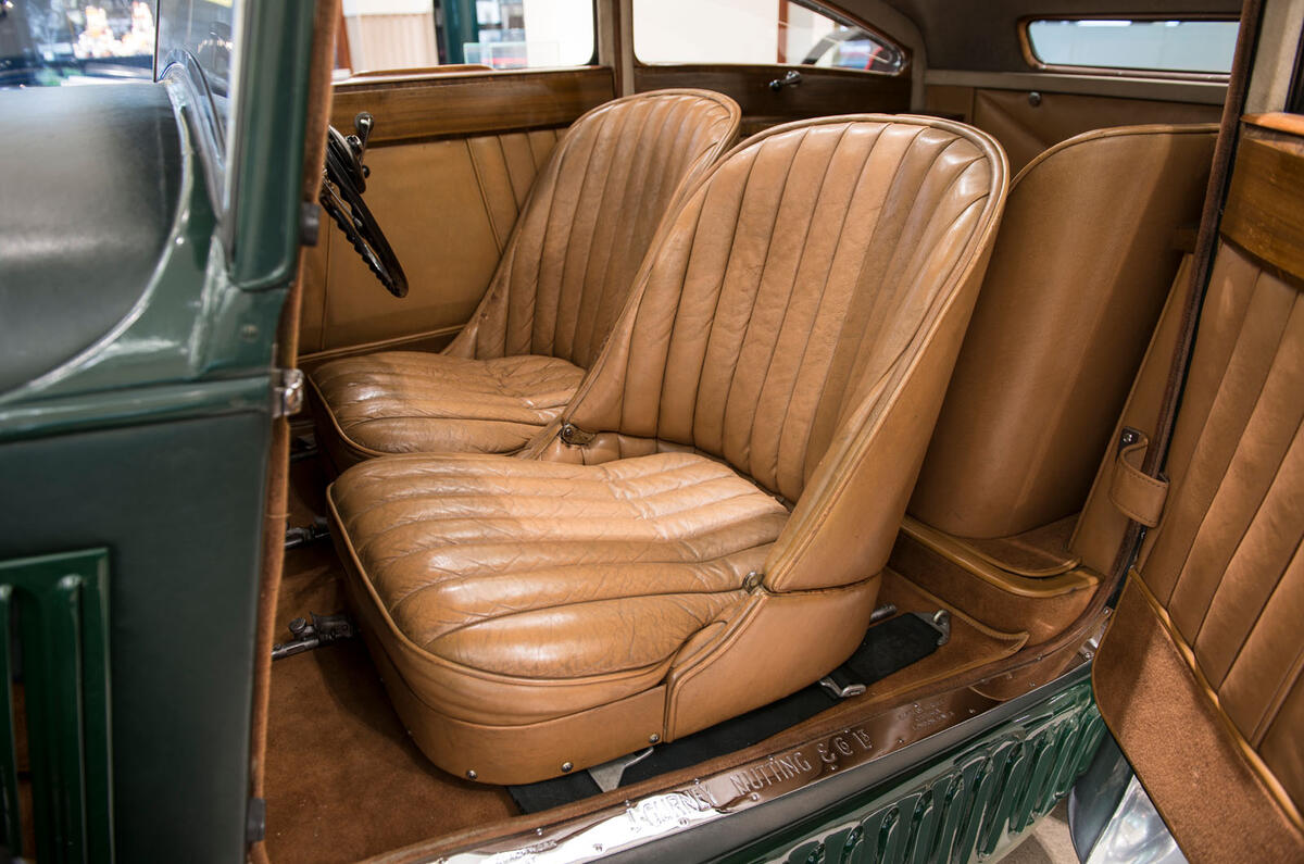 Bentley Blue Train Special London detail 8 Bentley Blue Train Special London detail 8