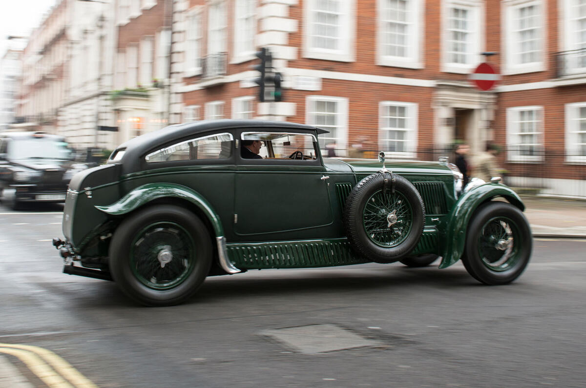 Bentley Blue Train Special London side tracking Bentley Blue Train Special London side tracking