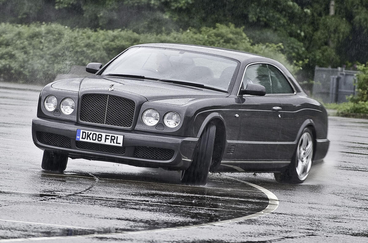 Bentley Brooklands front drifting Bentley Brooklands front drifting