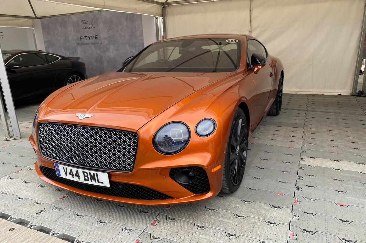 Bentley Continental GT Mulliner 2) Bentley Continental GT Mulliner 2)